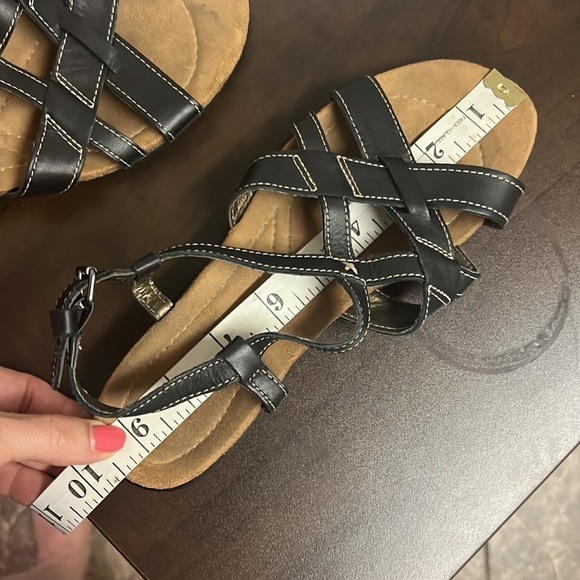 𝅺Hush Puppies Black Leather Strappy Sandals Size 7 - Picture 10 of 10